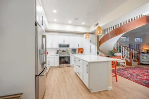 island-vs-penninsula-kitchen